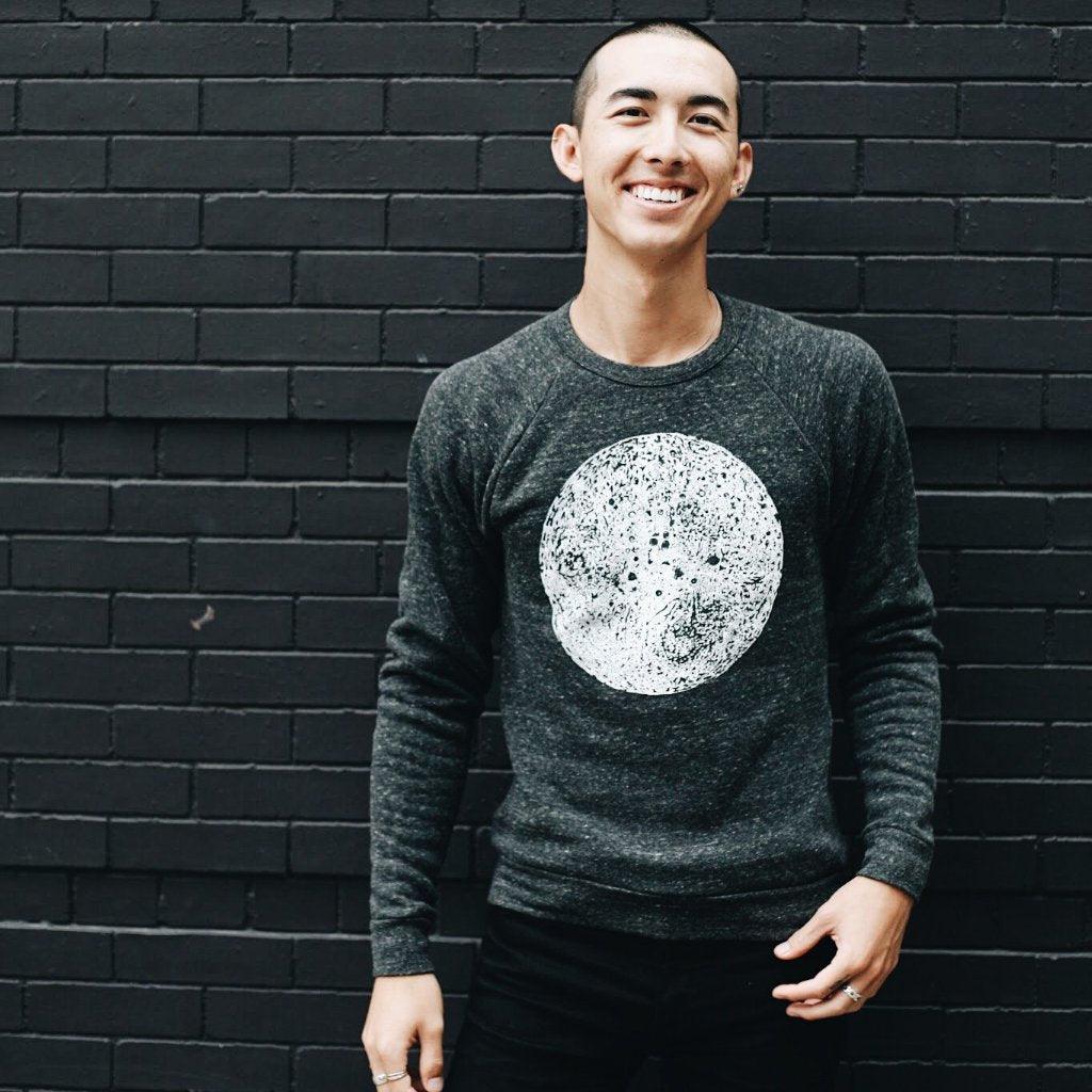 The moon sweatshirt Outlet
